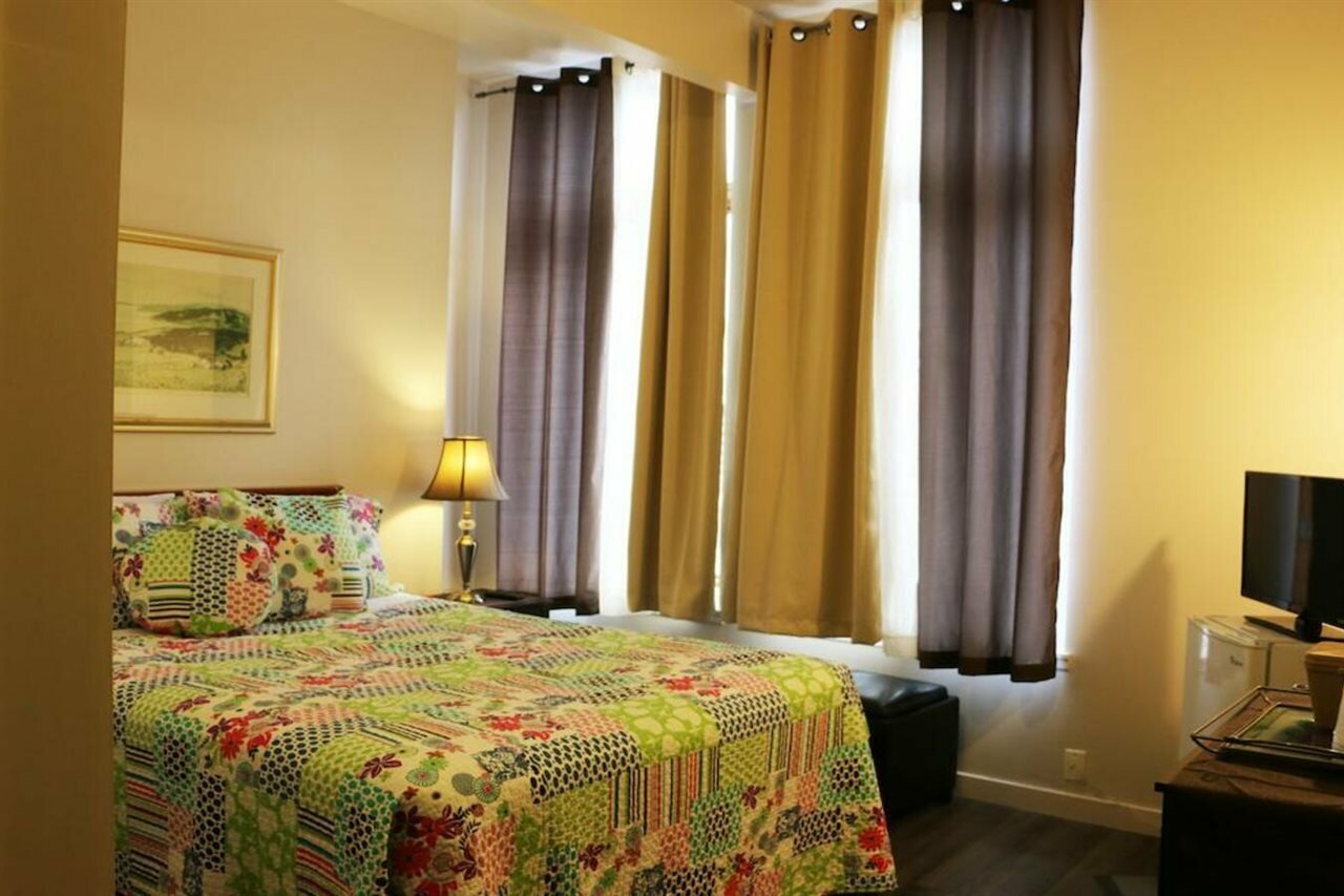 Фото Auberge Manoir Ville Marie