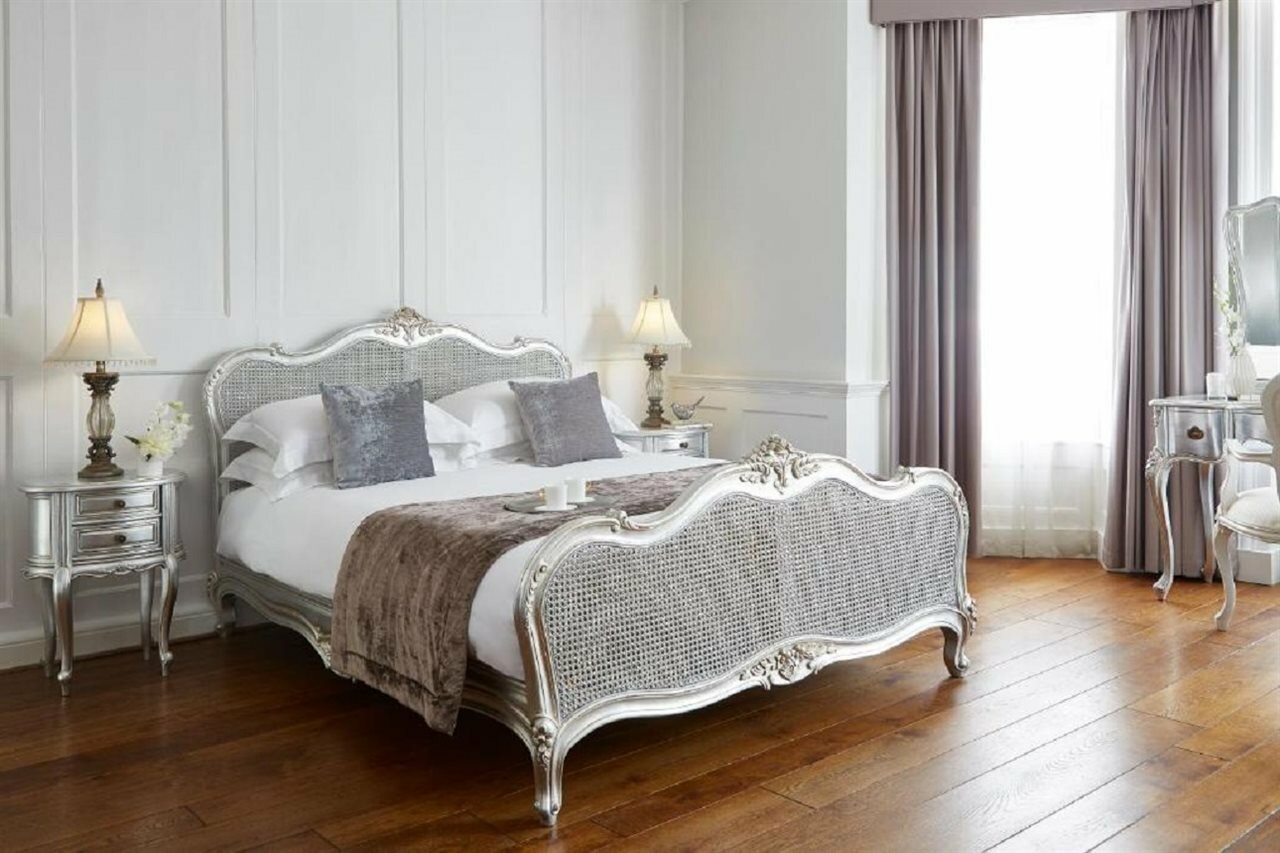 Фото The Westbridge Hotel