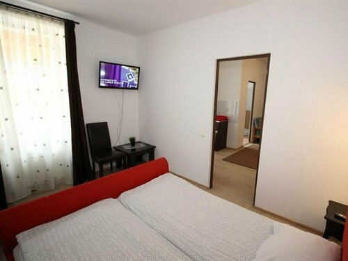 Гостиница Main Square Apartments & More в Брашове