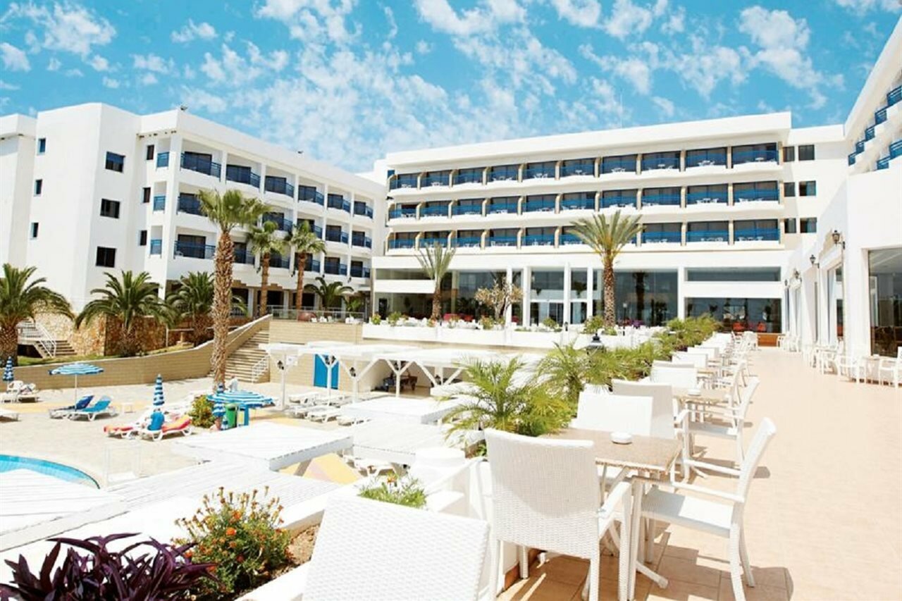 Фото Ascos Coral Beach Hotel by Tsokkos