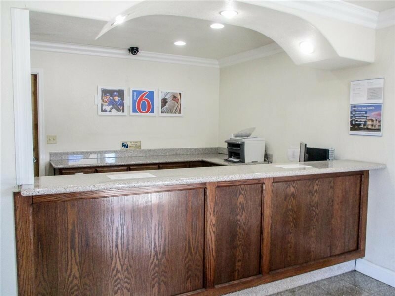 Фото Motel 6 Fresno, Ca