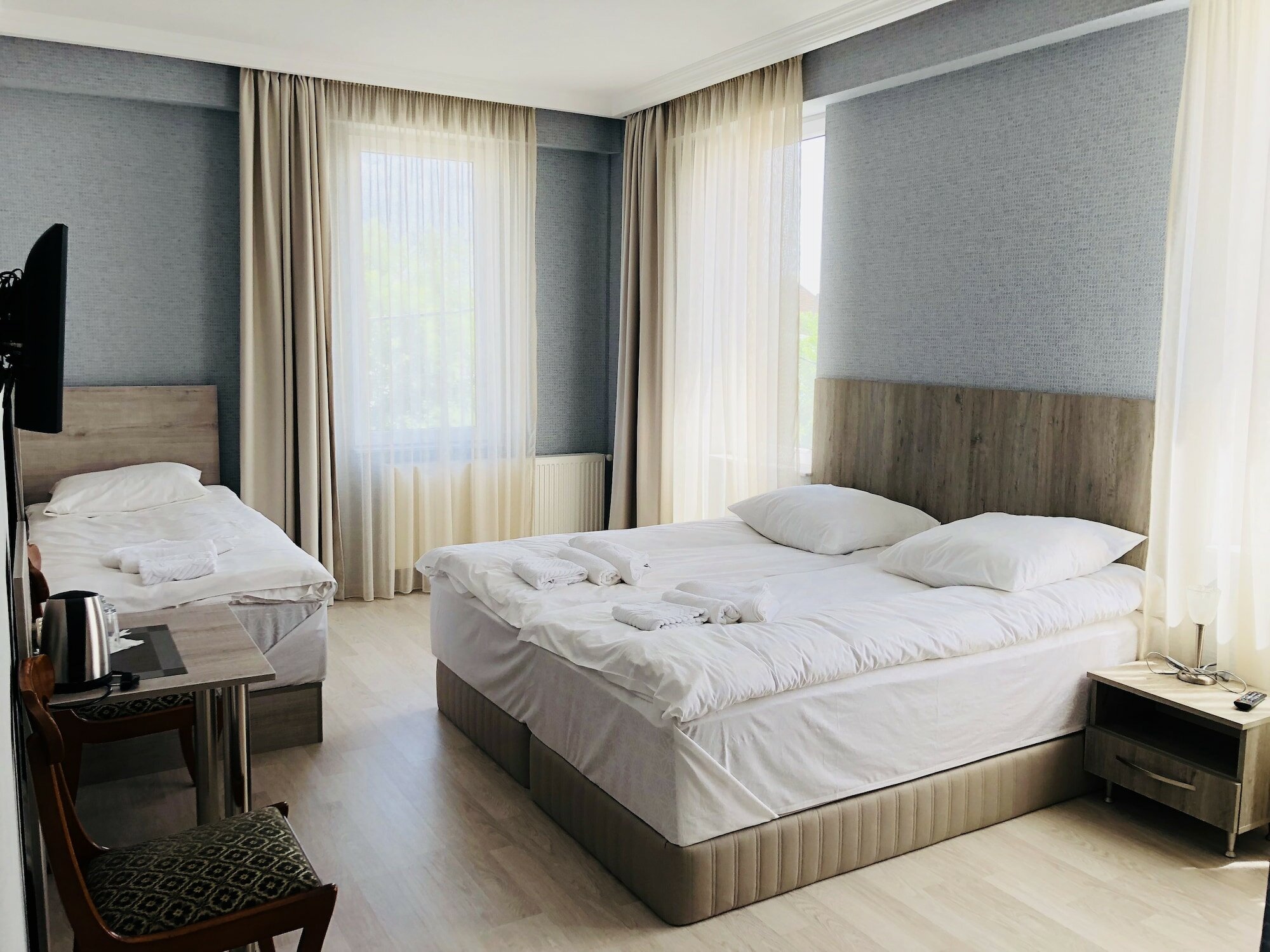 Фото отеля 2