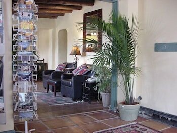 Фото El Pueblo Lodge