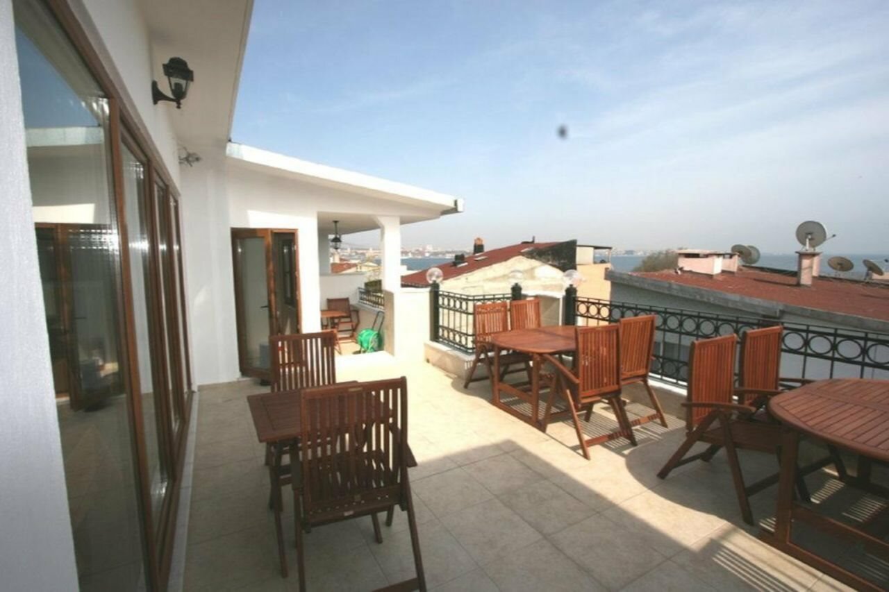 Фото Peninsula Grand Hotel