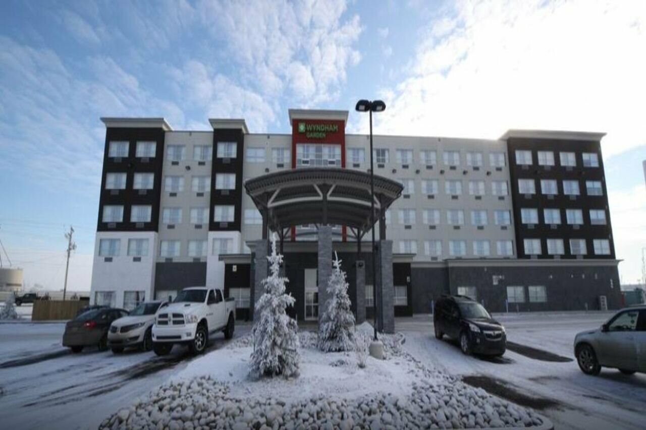Фото Wyndham Garden Edmonton Airport