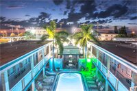 Фото Camelot Beach Suites