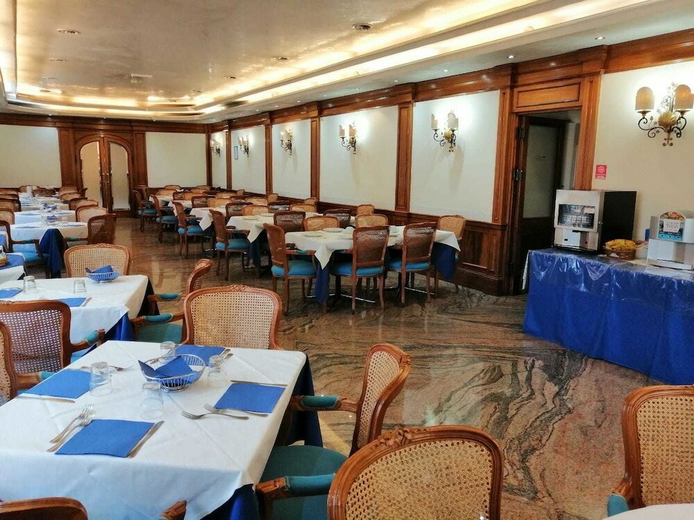 Фото Hotel Mondial