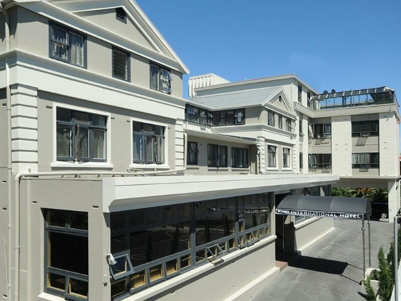 Фото Kiwi International Hotel