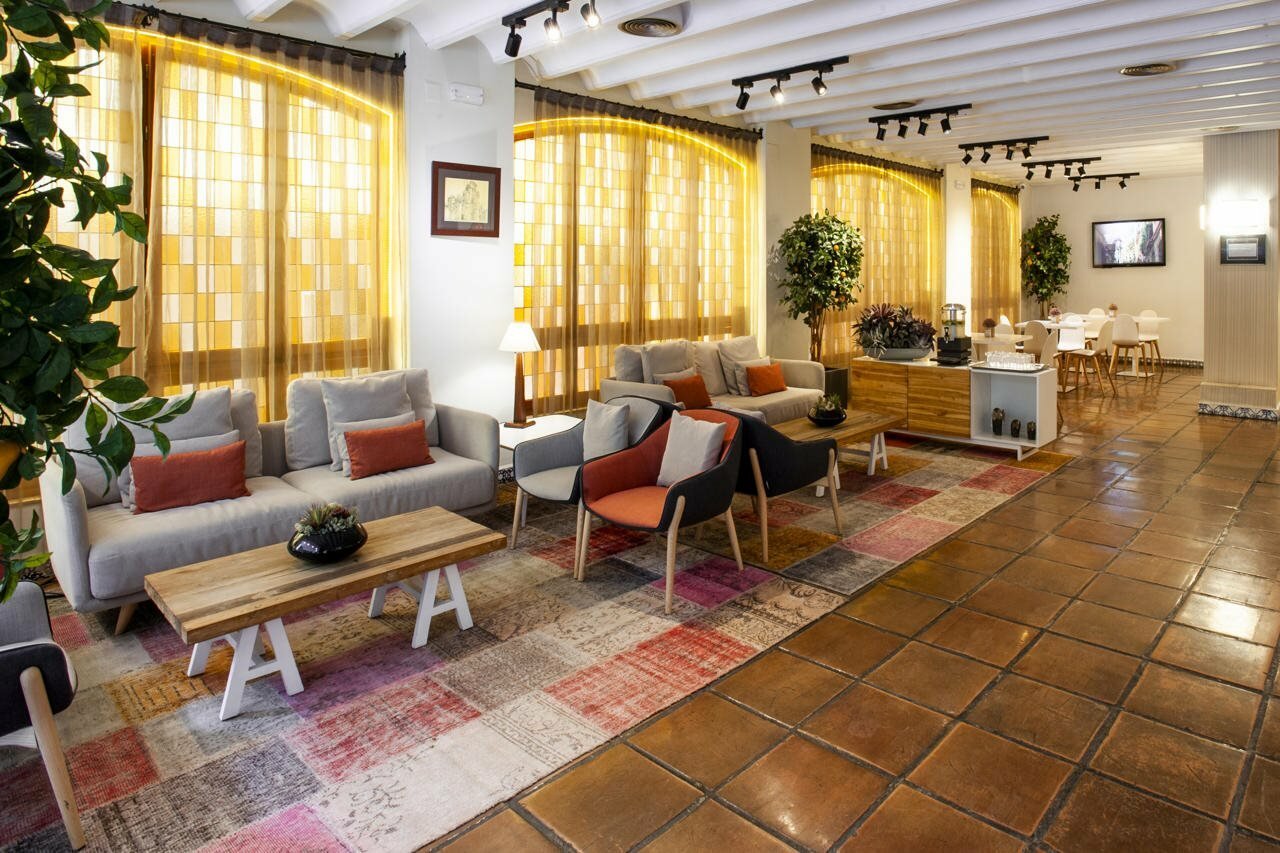 Фото Catalonia Conde de Floridablanca