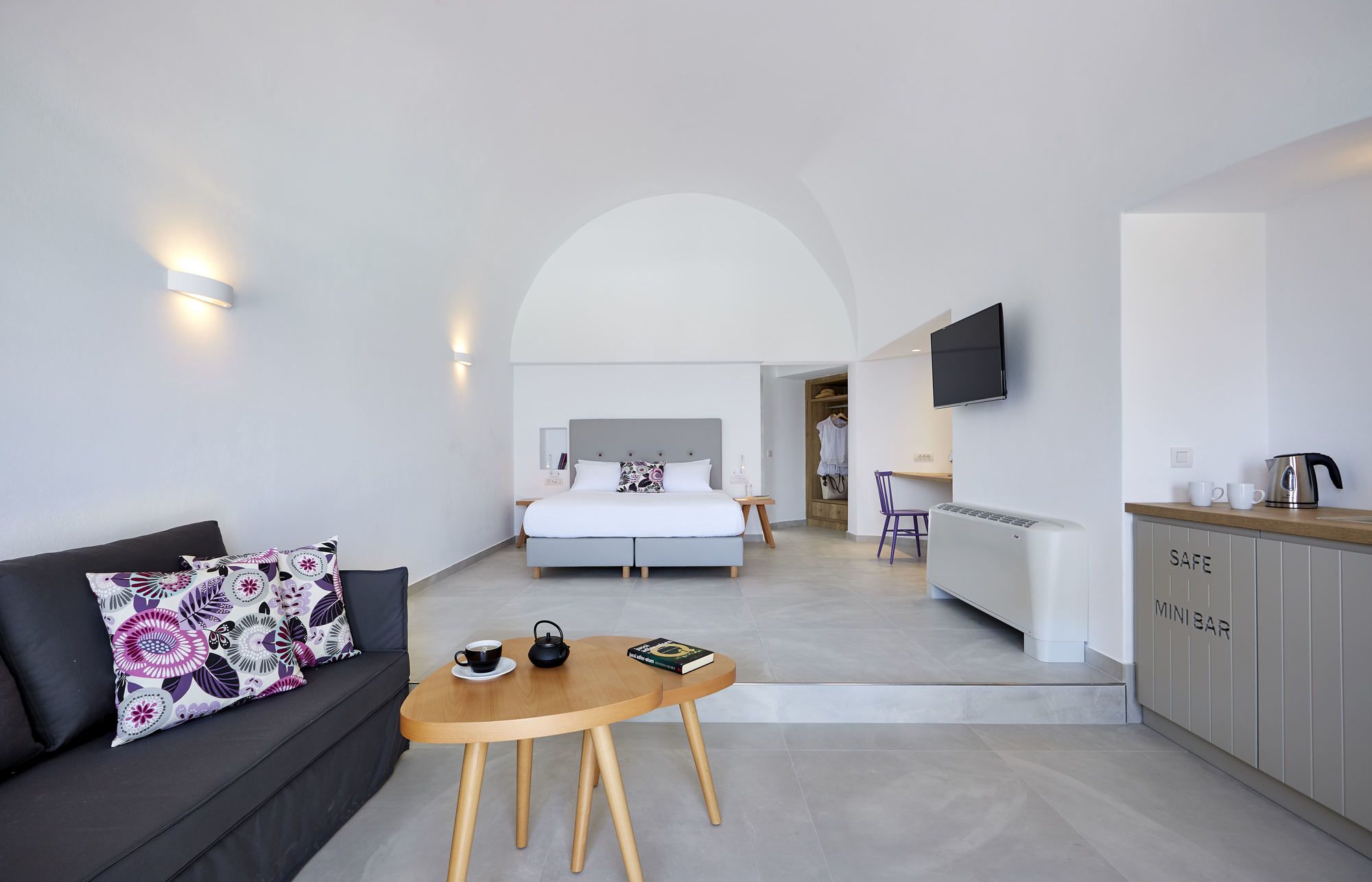 Фото Aperanto Suites
