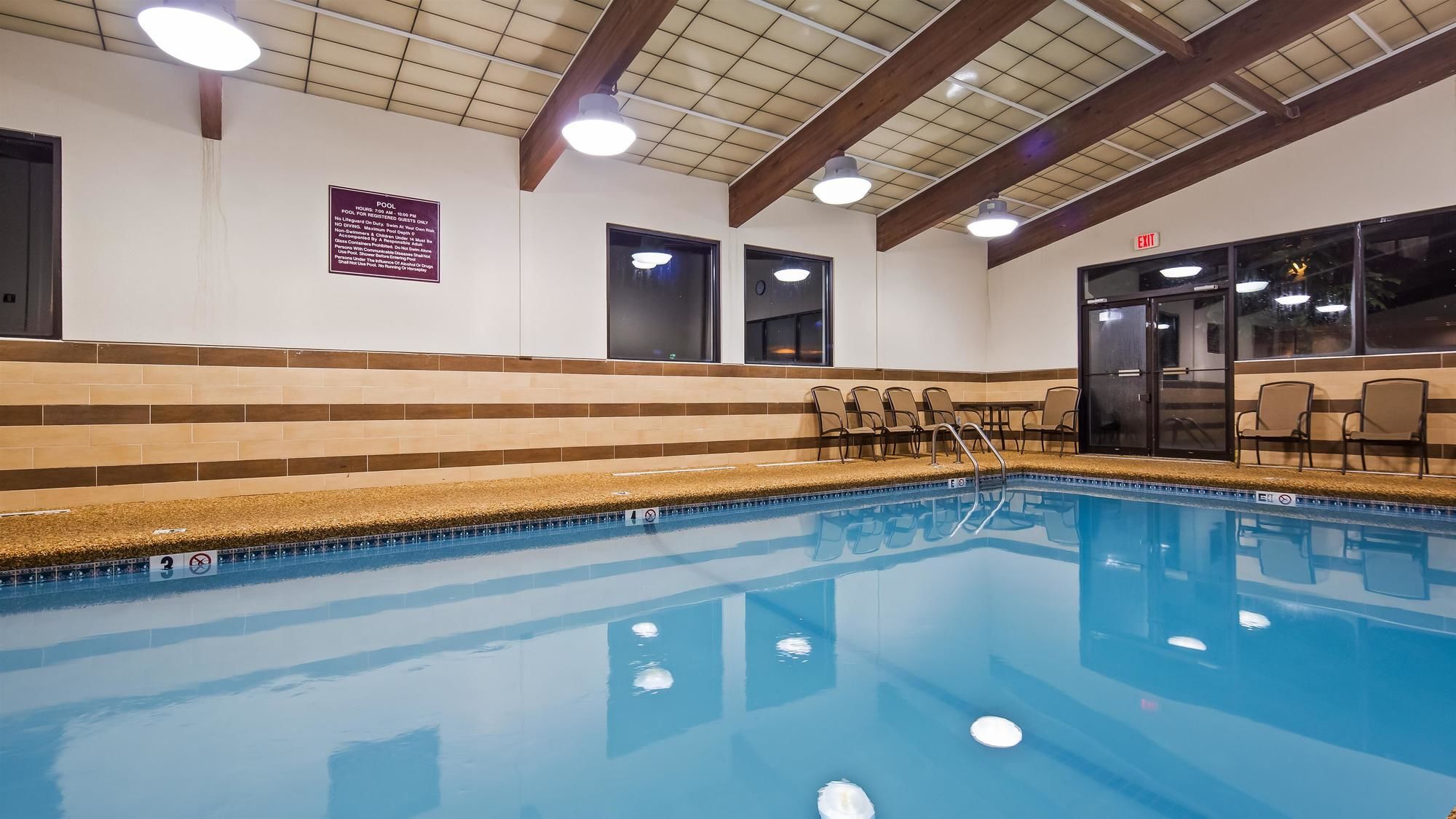 Фото Best Western Plus Portsmouth Hotel & Suites