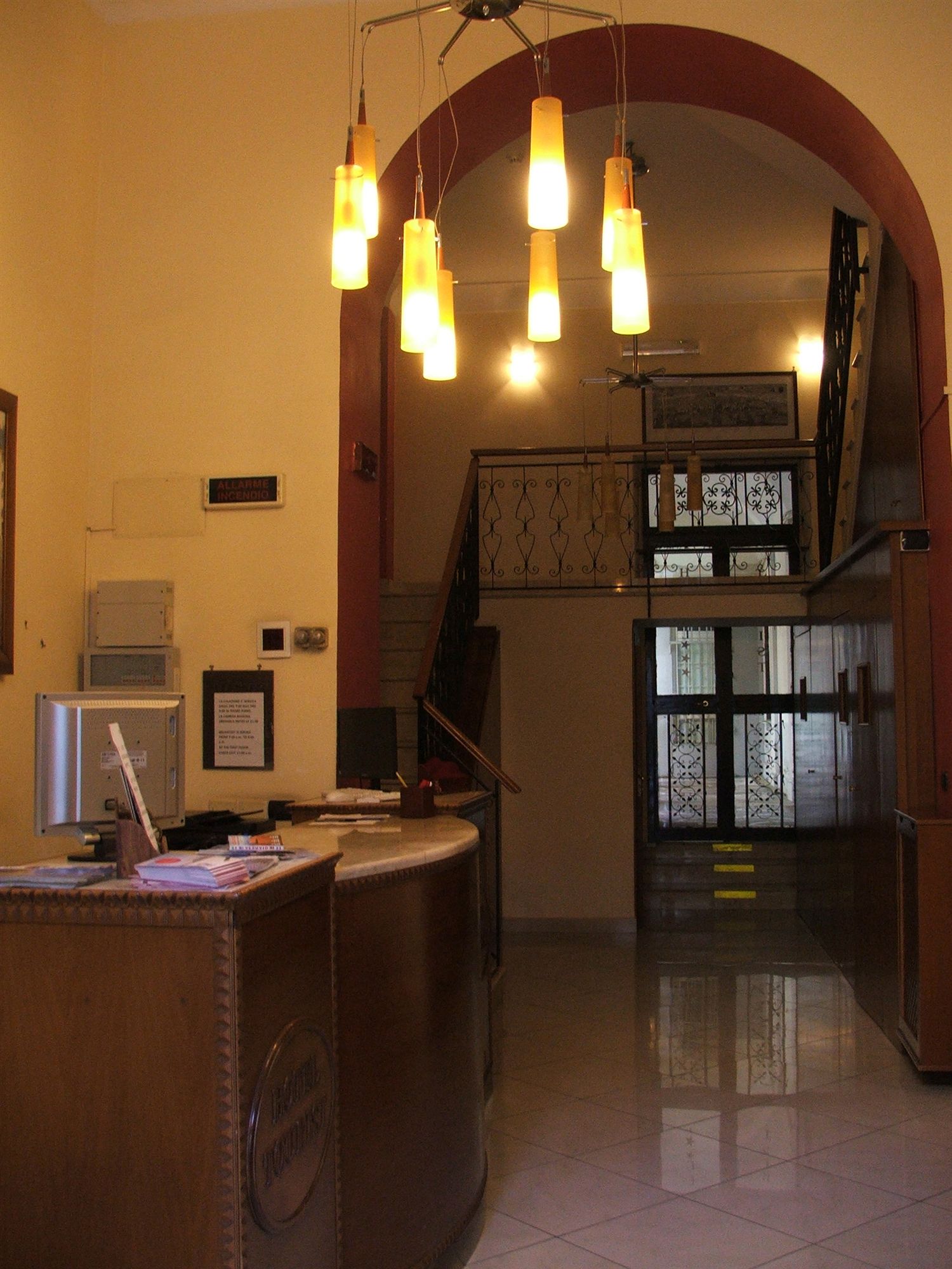 Фото Hotel Tourist