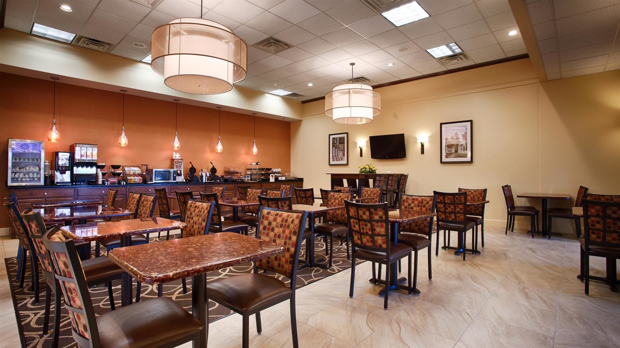 Фото Best Western Plus Augusta Civic Center Inn