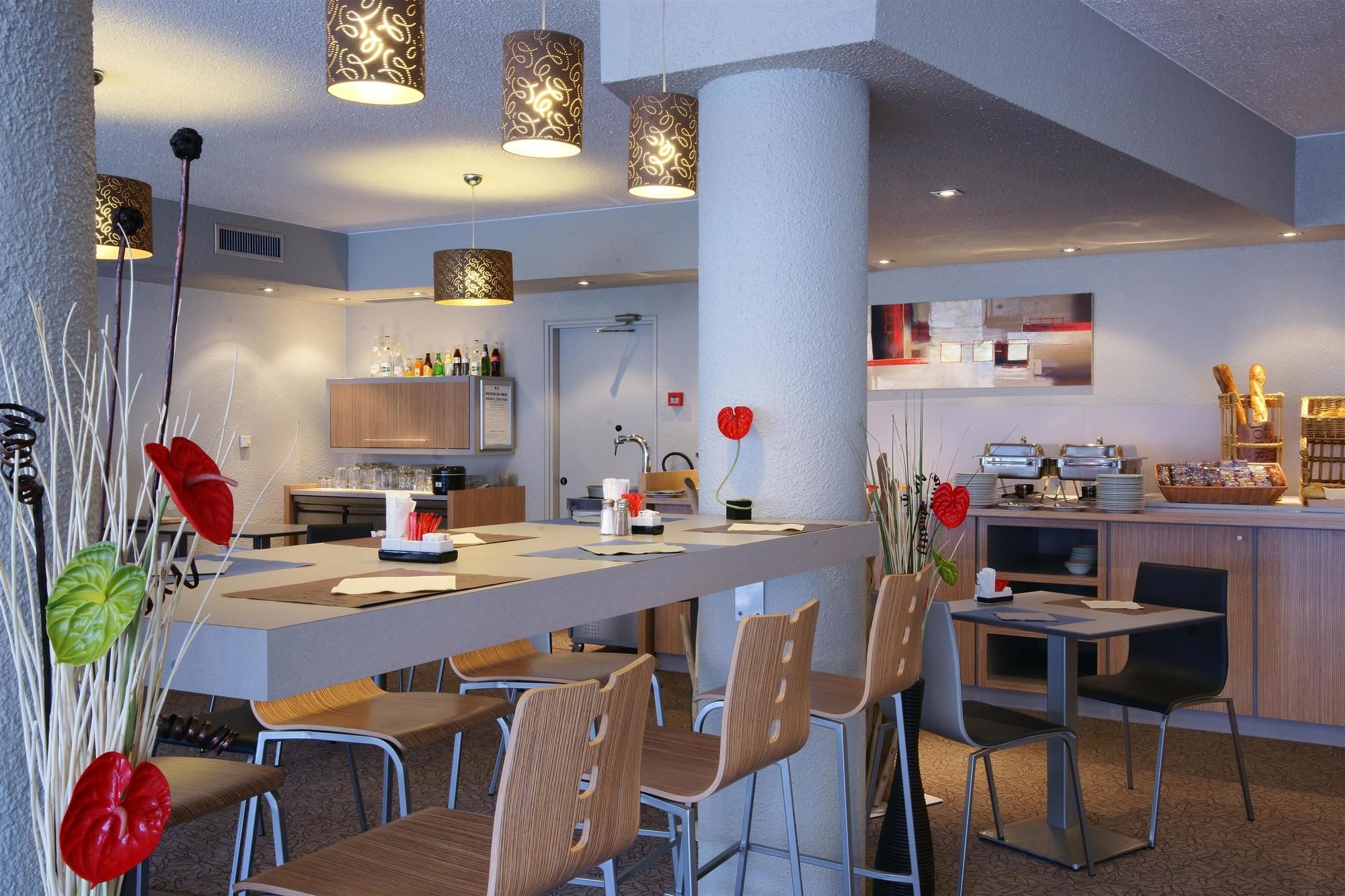 Фото Kyriad Le Bourget Centre - Parc Des Expositions