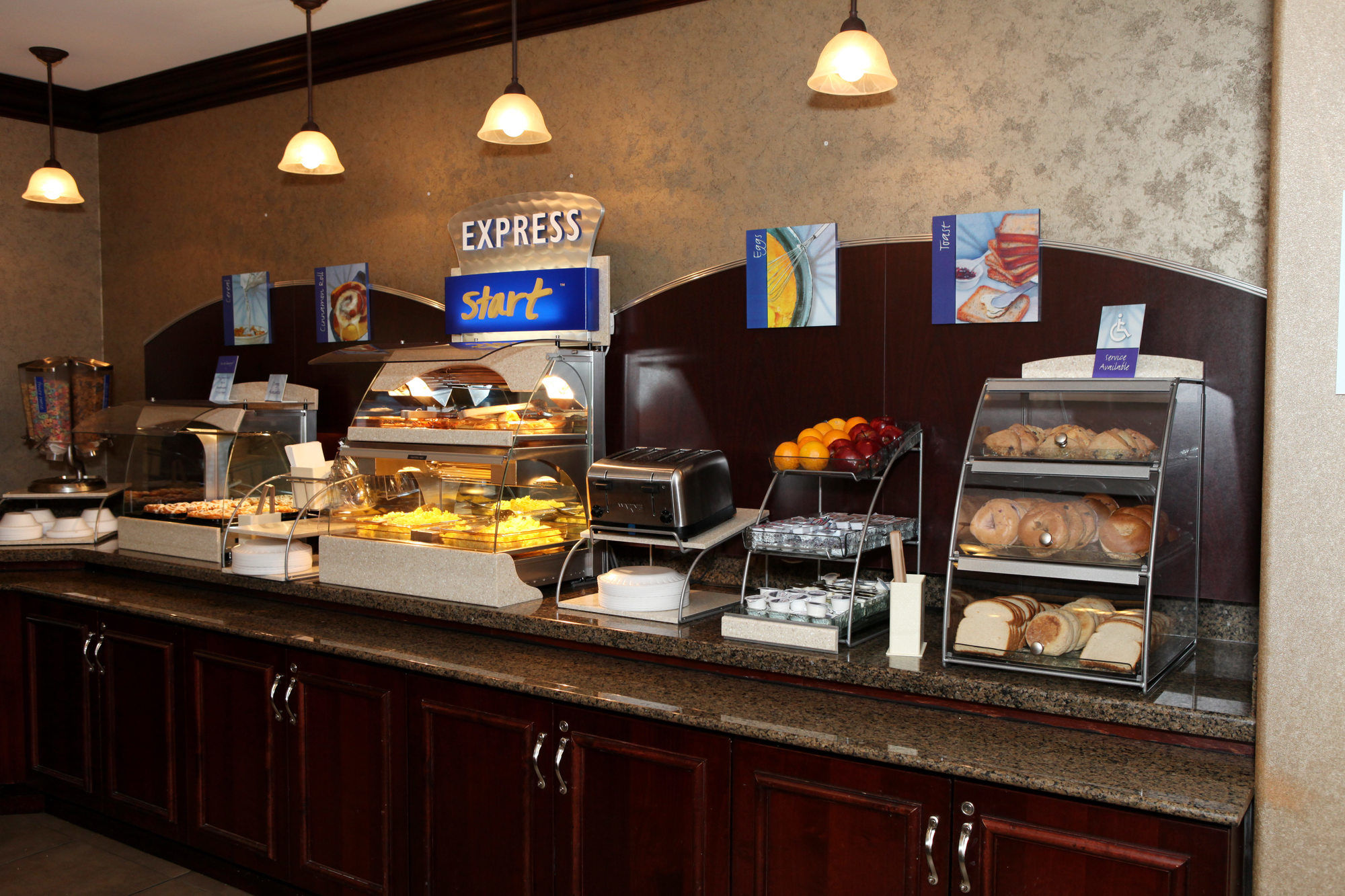 Фото Holiday Inn Express and Suites Springfield Medical District, an Ihg Hotel