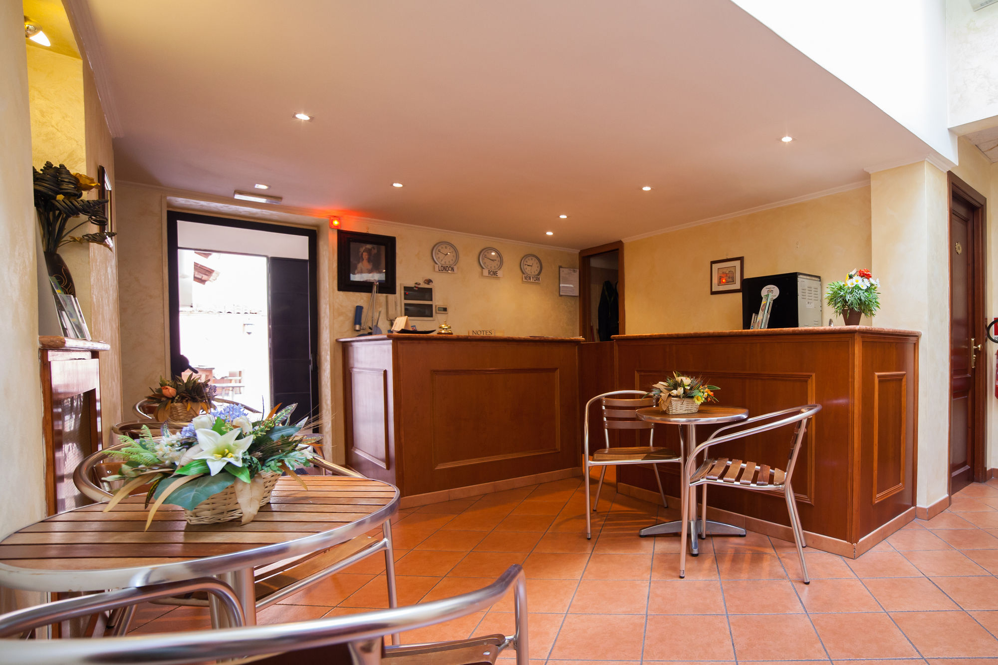 Фото Nights In Rome Hotel