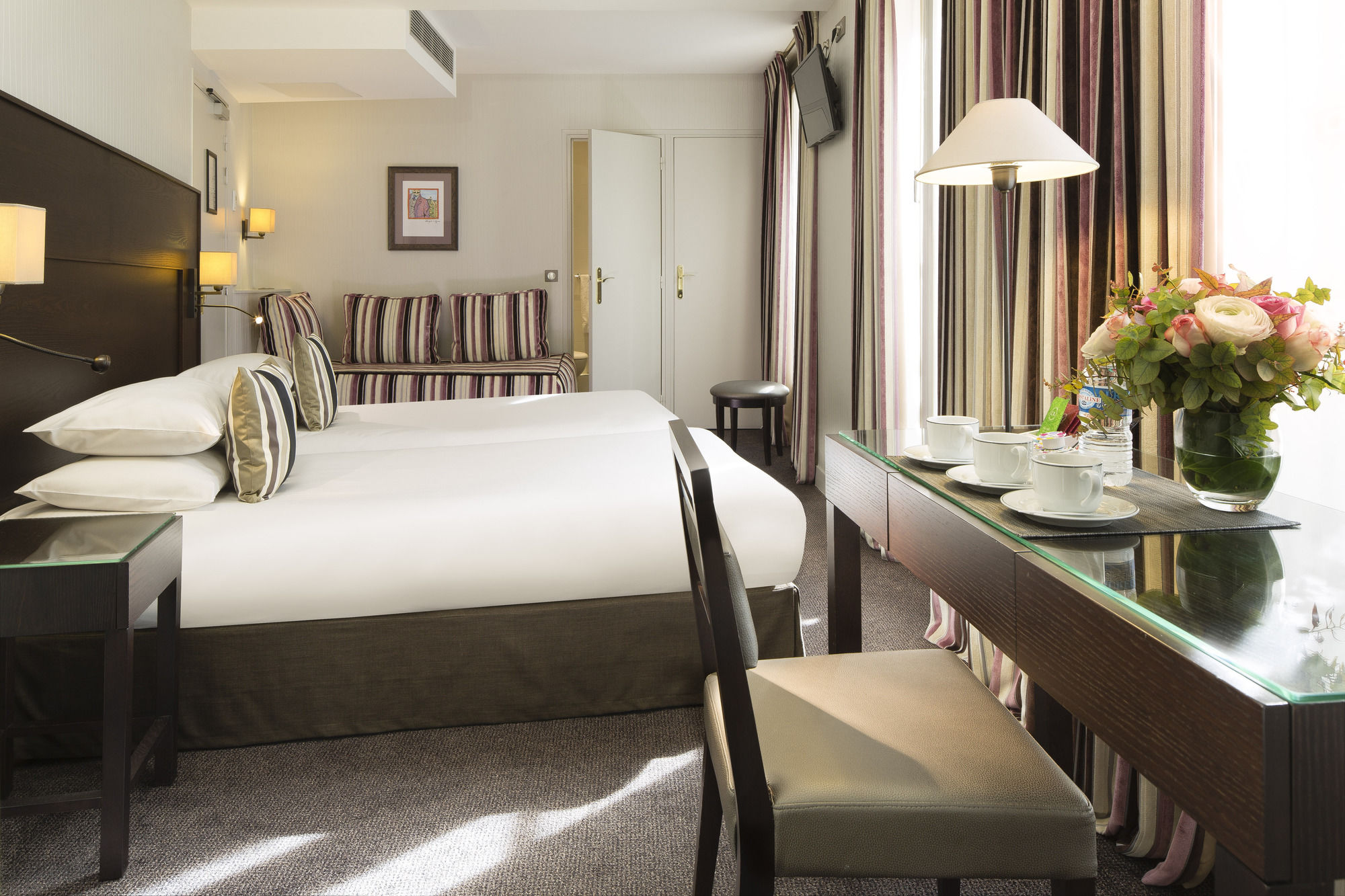 Фото Hotel Albert 1er Paris Lafayette