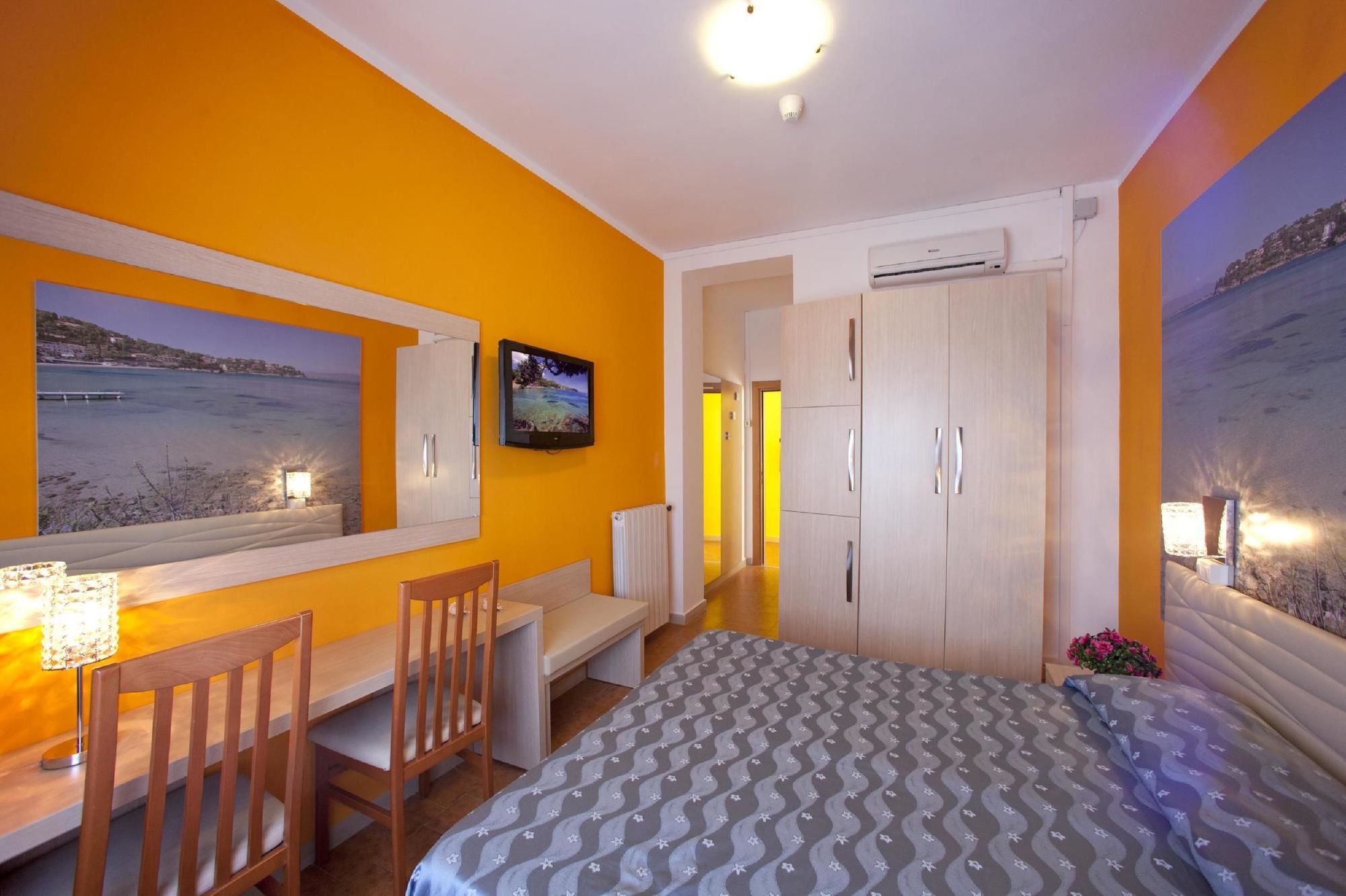 Фото Hotel La Caletta