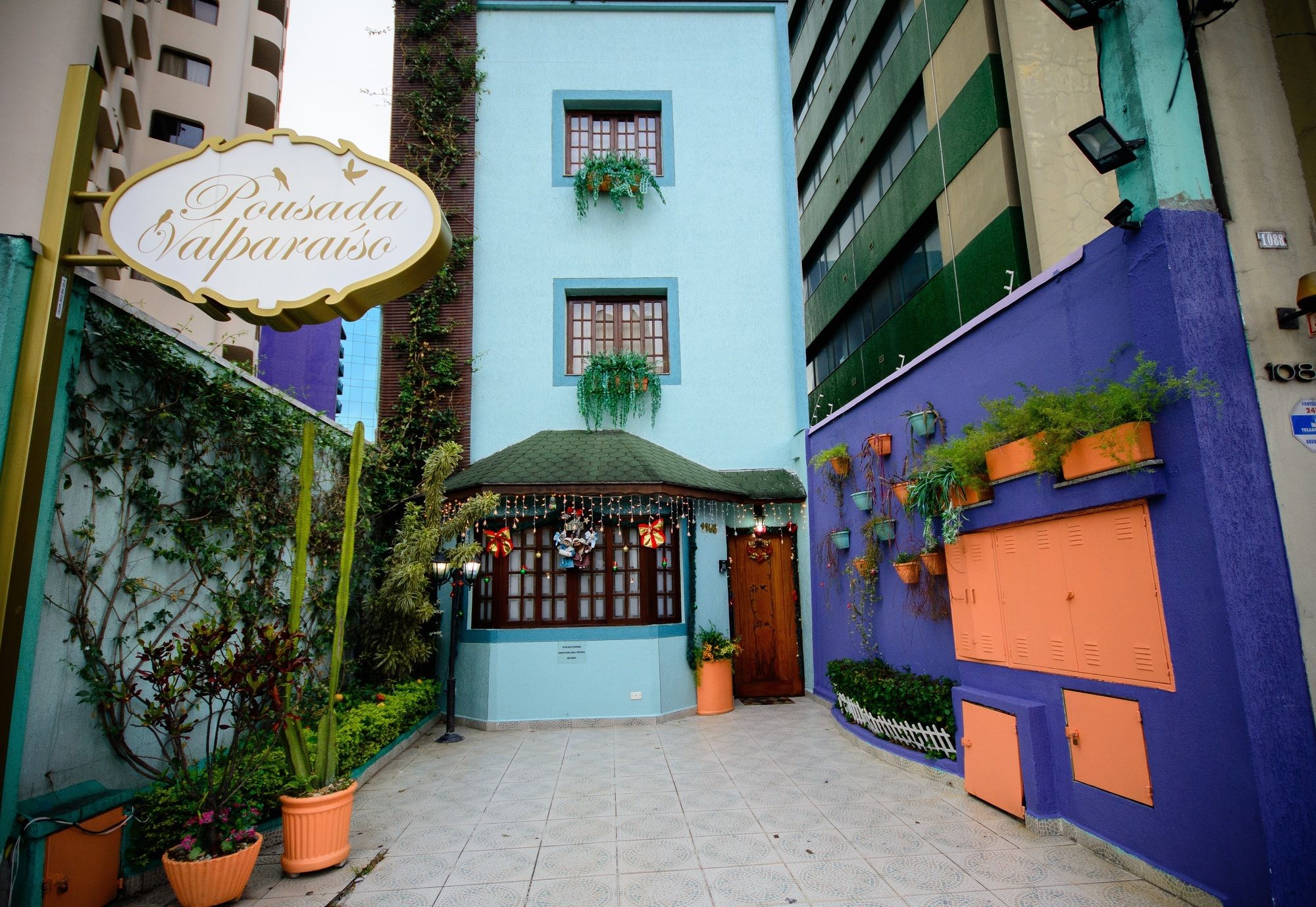 Фото отеля 1