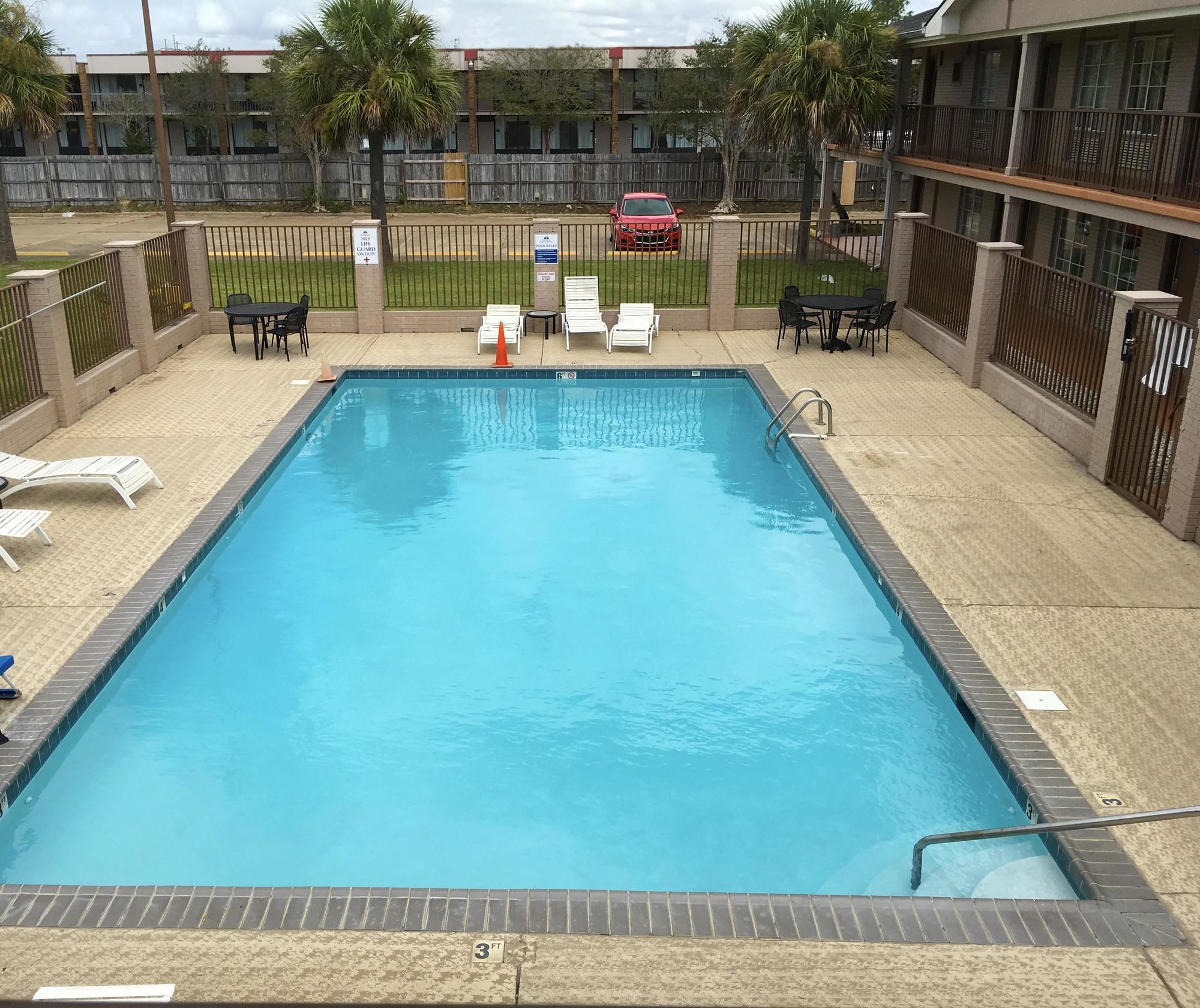 Фото Super 8 by Wyndham Gulfport Biloxi Airport