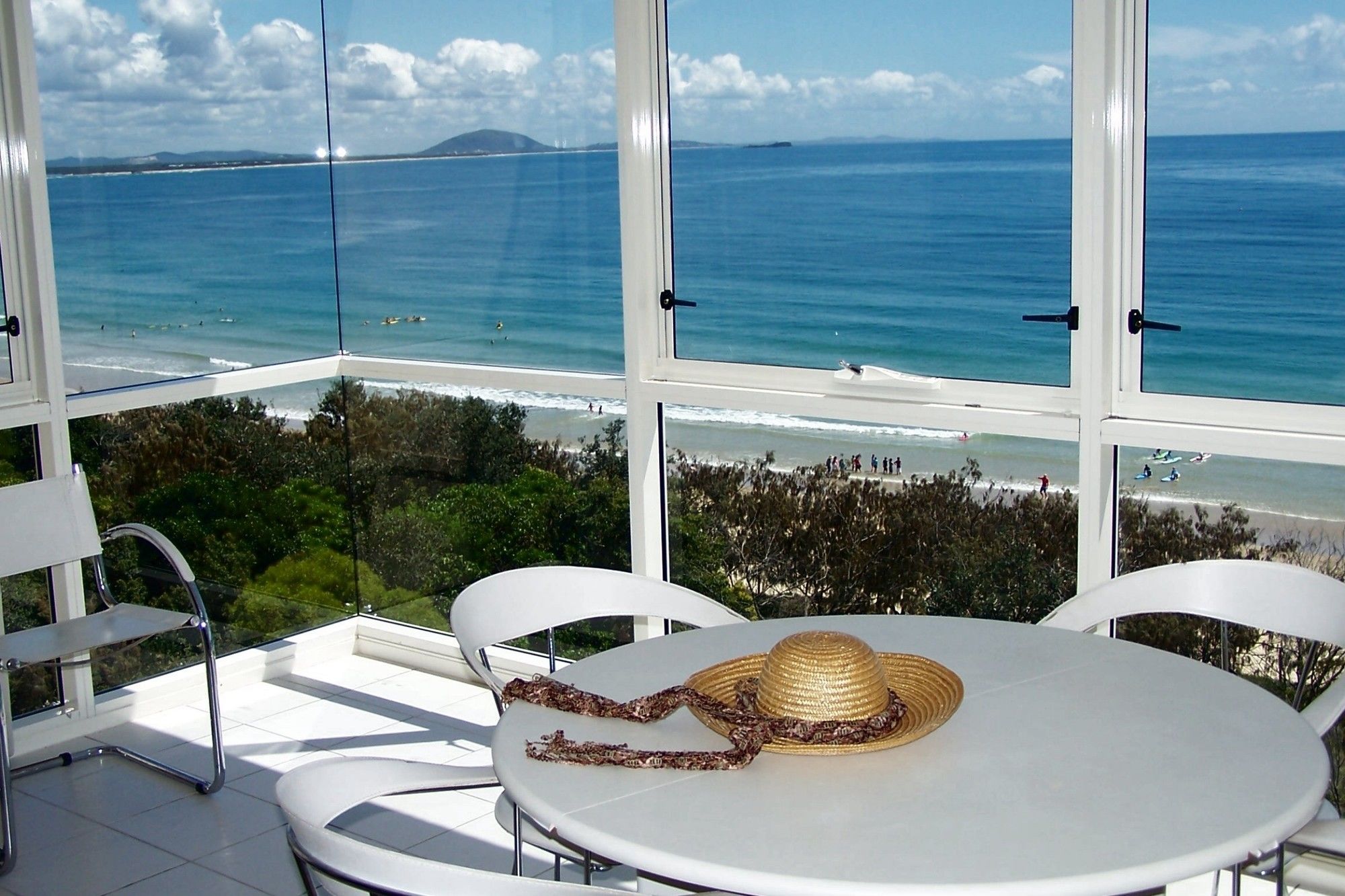 Фото 84 The Spit Holiday Apartments