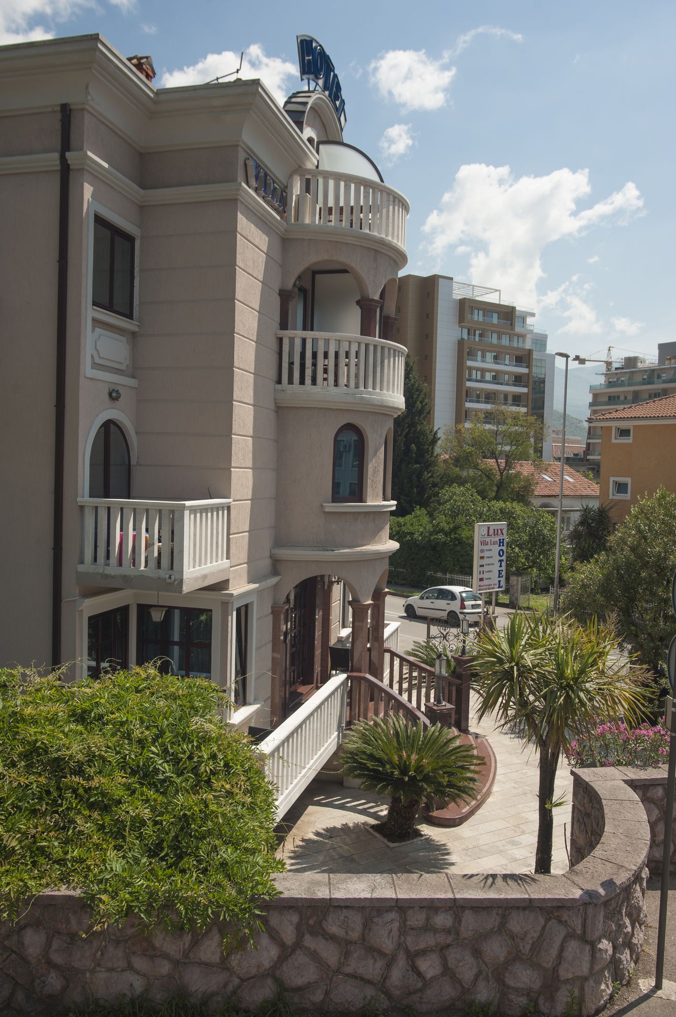 Фото Beatrix Lux Hotel