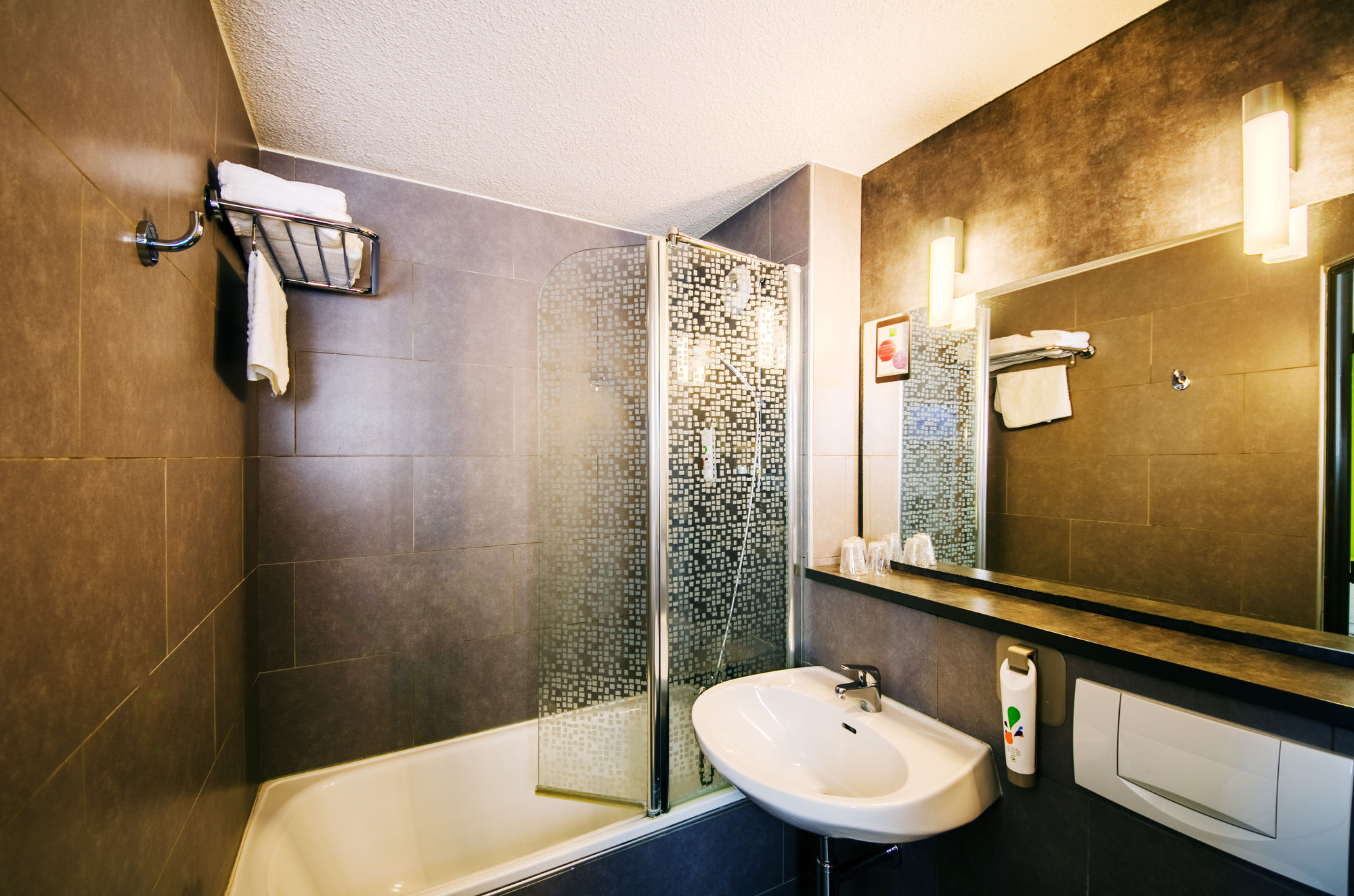 Фото ibis Styles Brive La Gaillarde