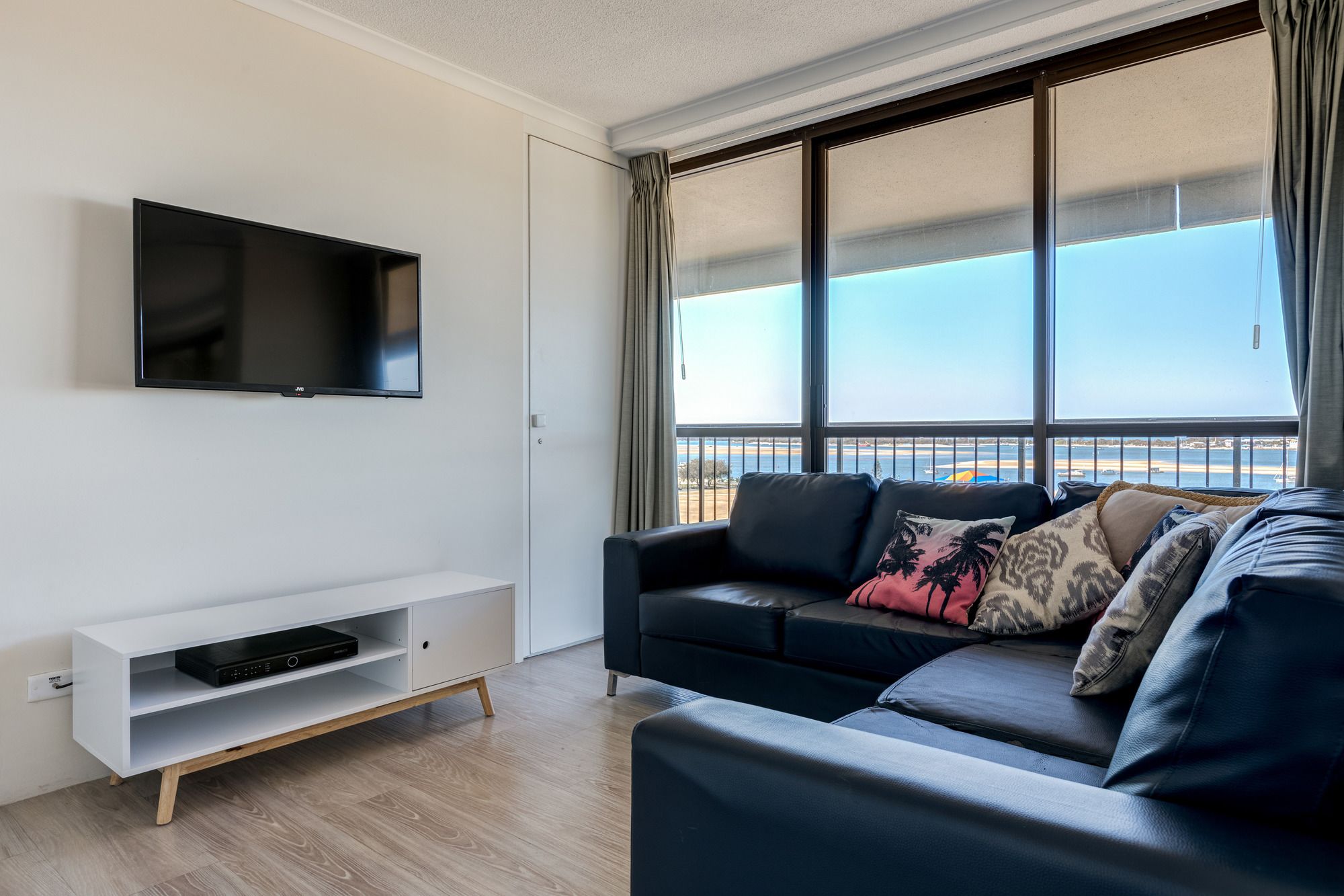 Фото Palmerston Tower Holiday Apartments