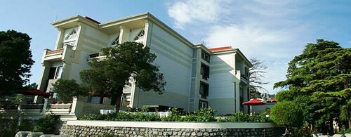 Гостиница Royal Orchid Fort Resort в Массури