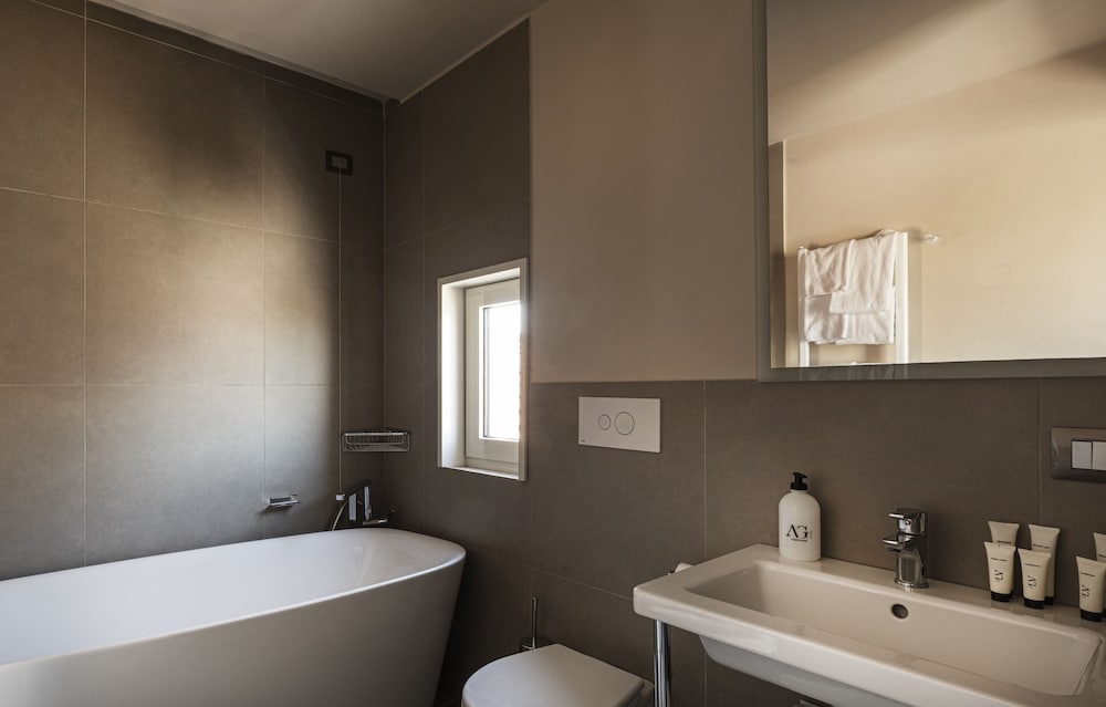 Фото The Republic Hotel