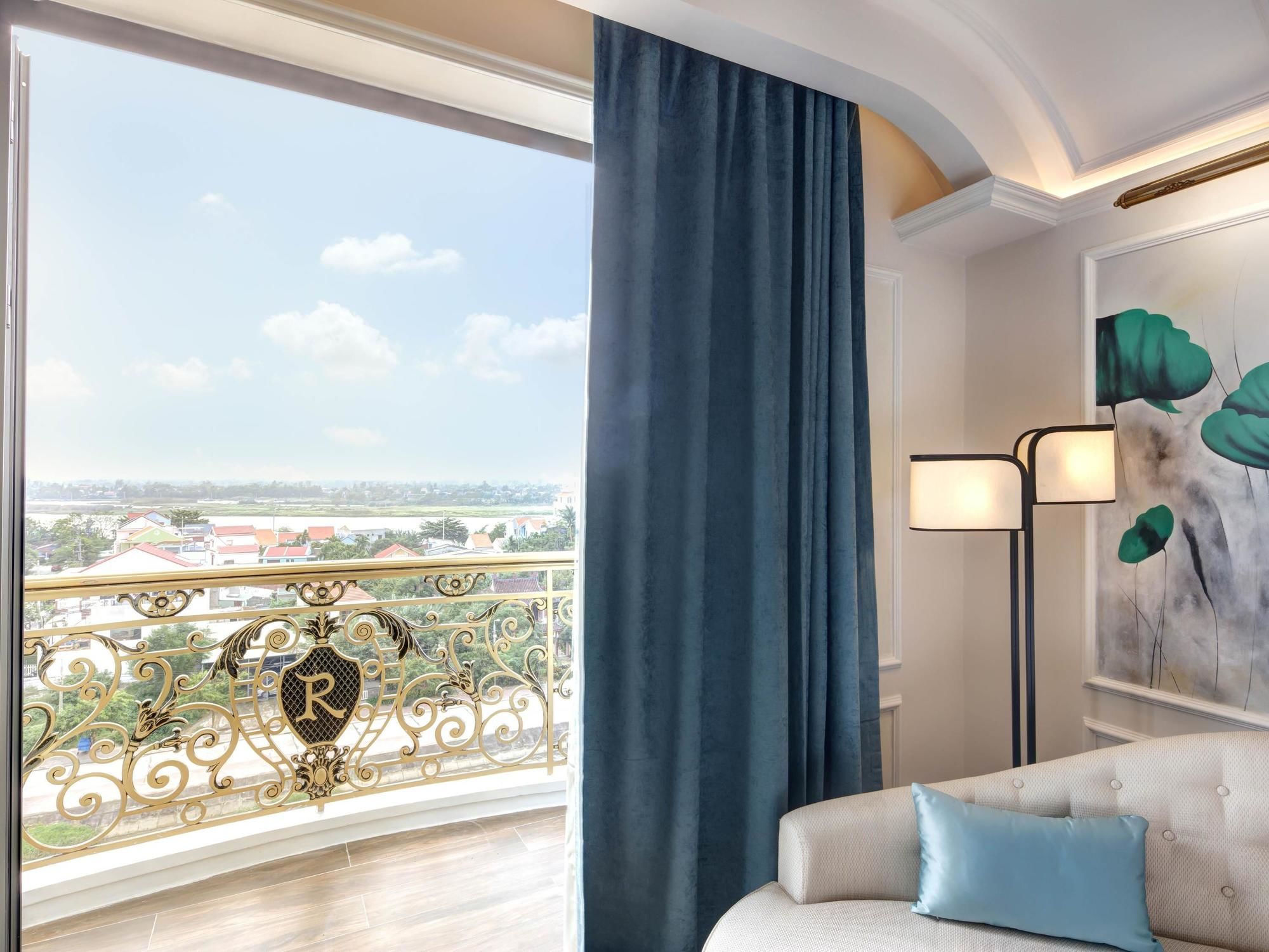 Фото Hotel Royal Hoi An - MGallery by Sofitel