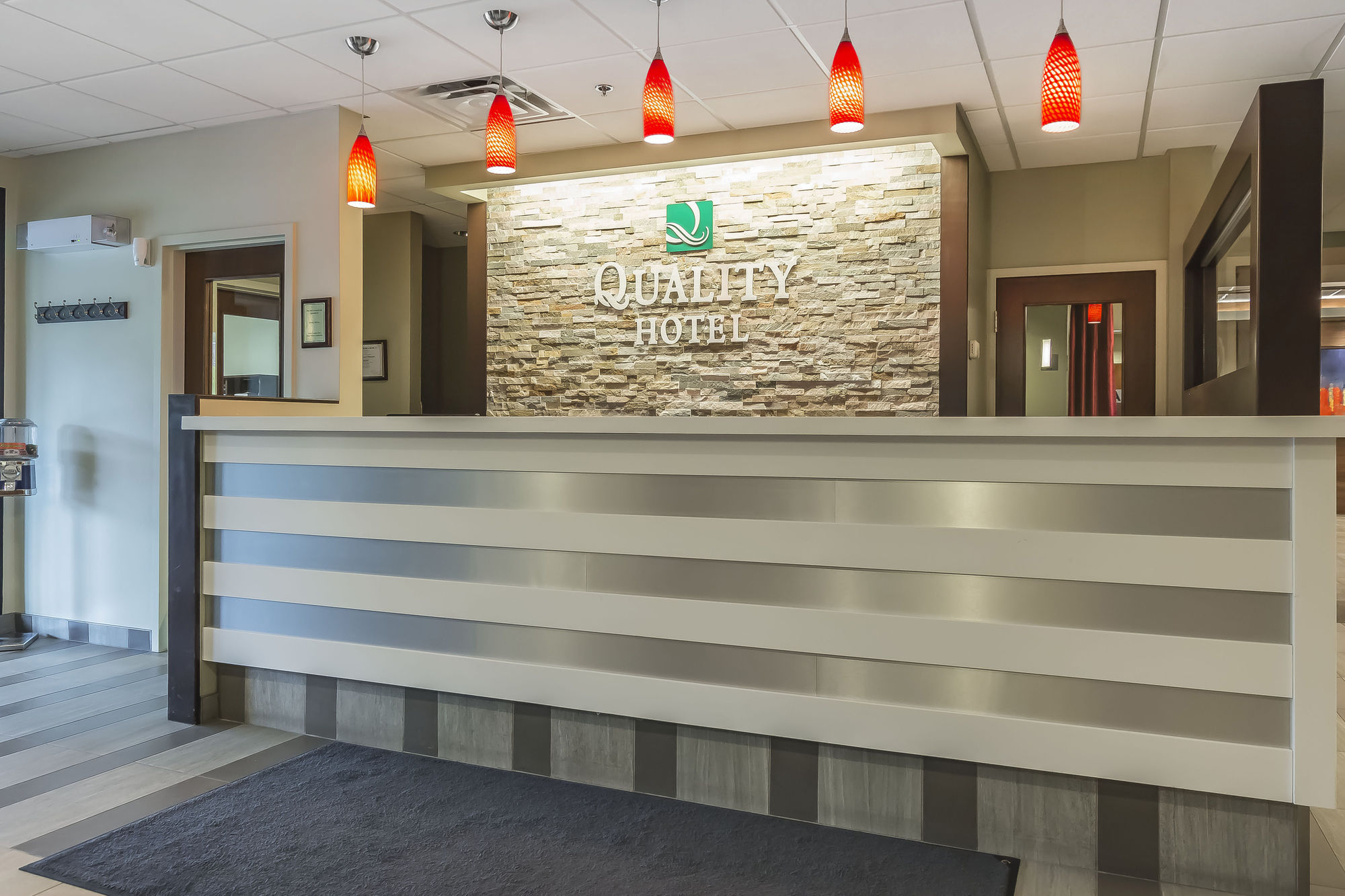 Фото Quality Hotel & Conference Centre