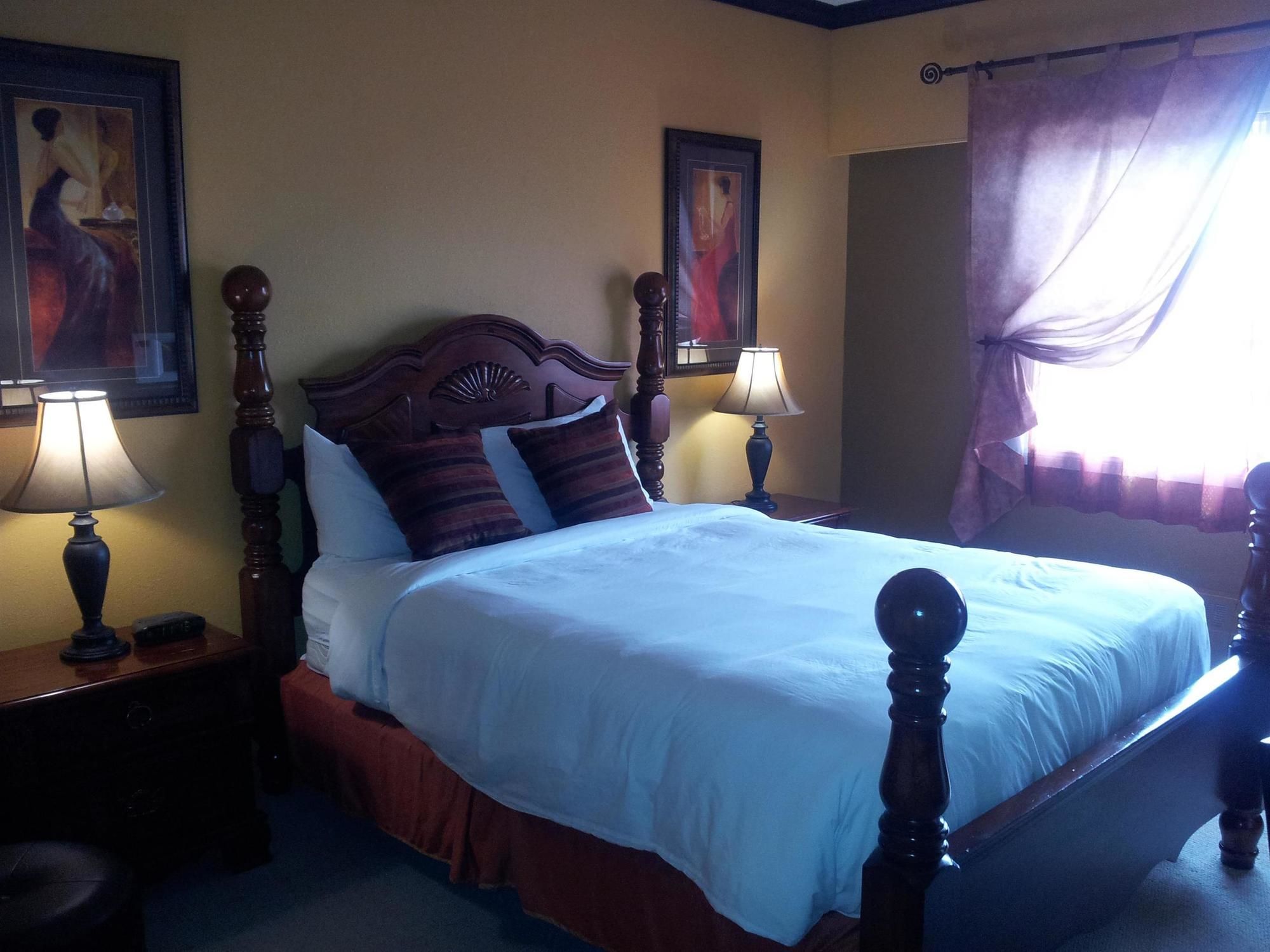 Фото Baymont by Wyndham Medicine Hat