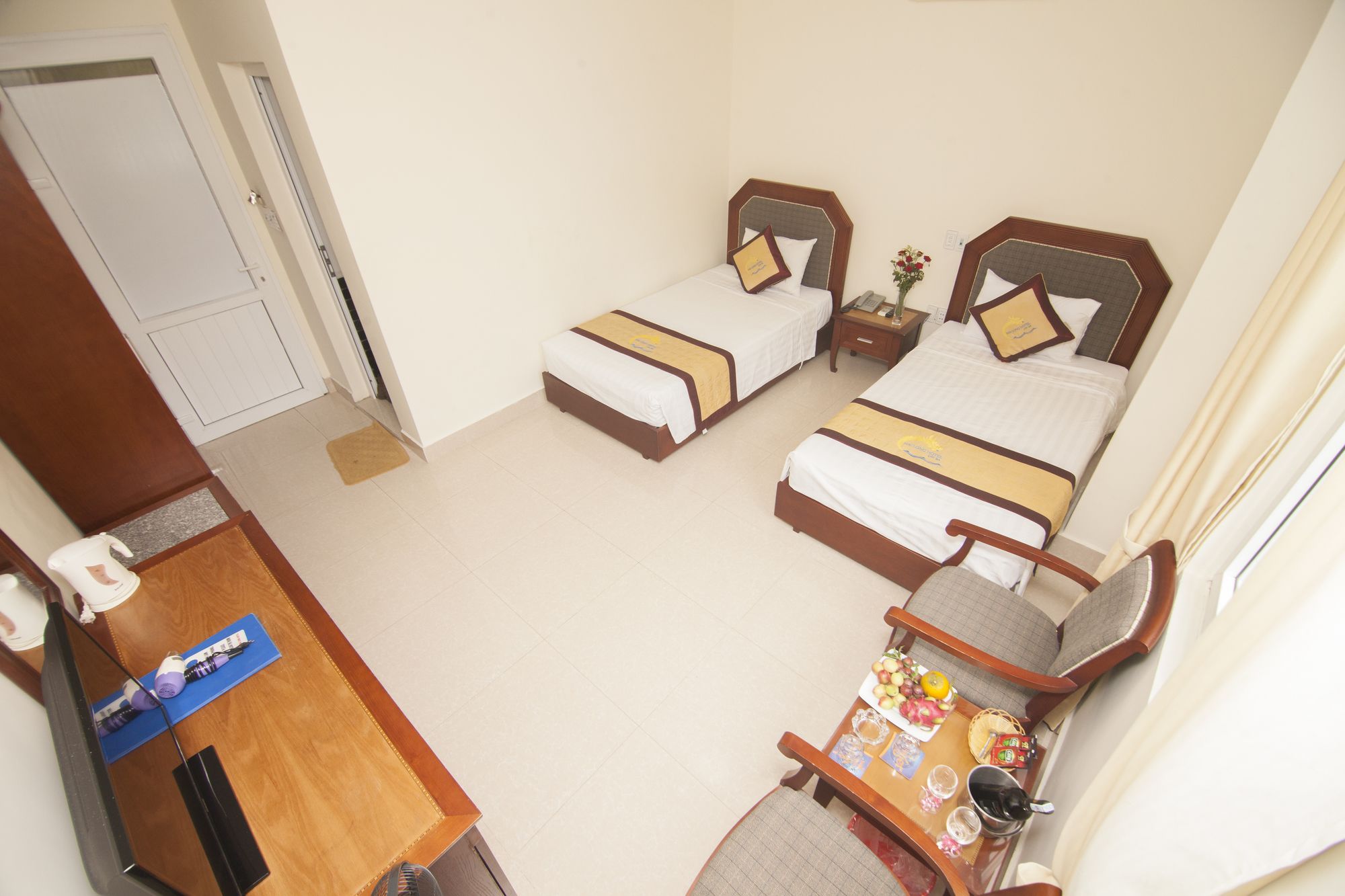 Фото Hai Long Hotel