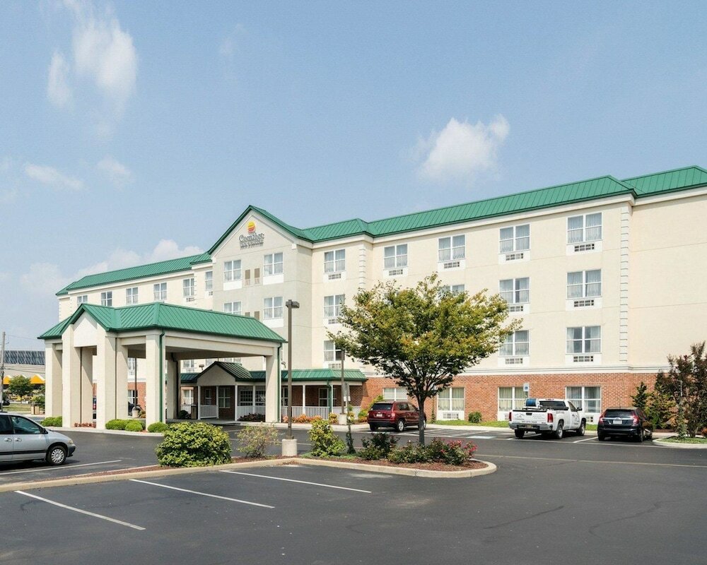 Фото Comfort Inn & Suites