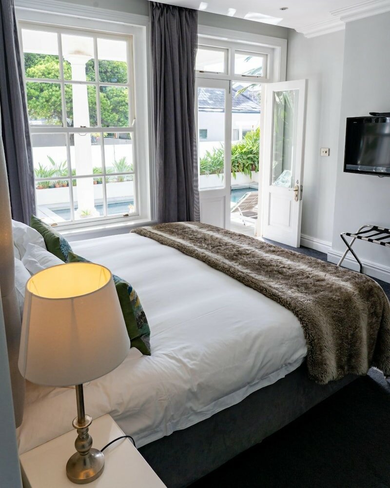 Фото The Three Boutique Hotel