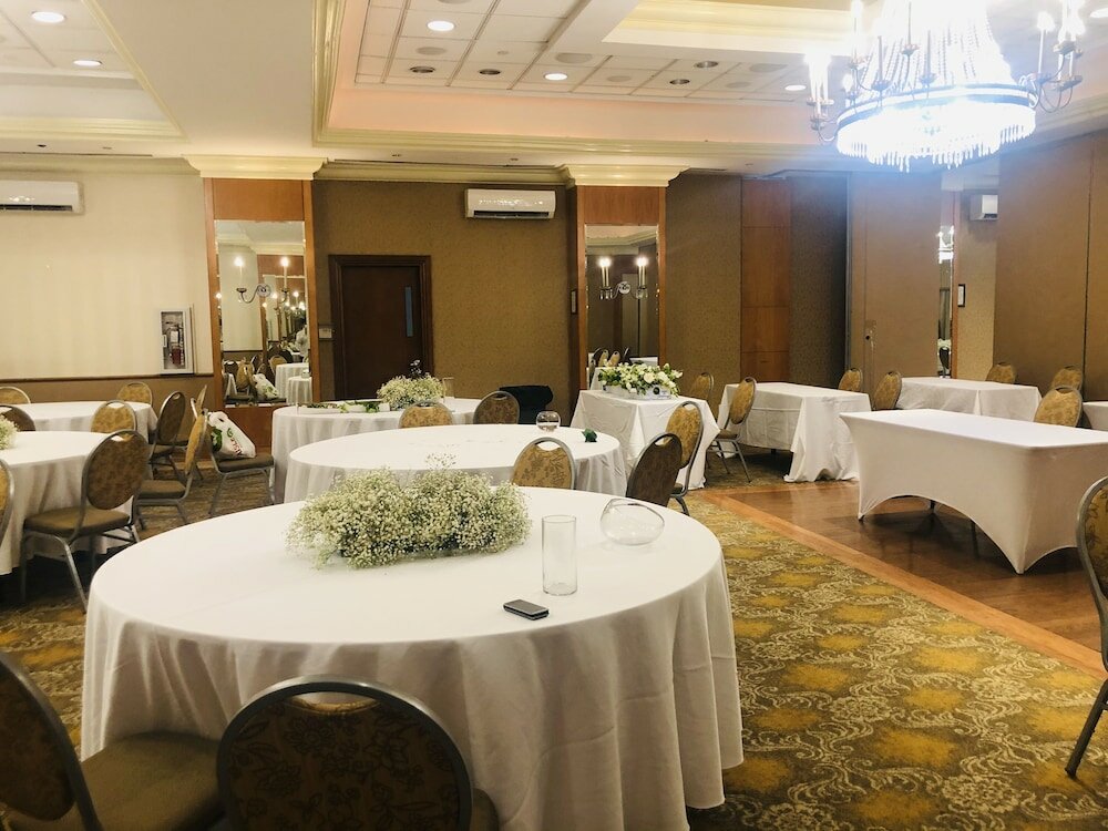 Фото Hotel Executive Suites