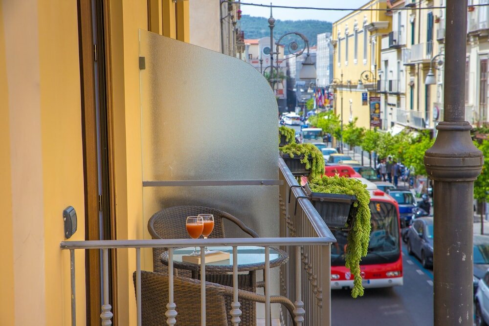 Фото Hotel Sorrento City