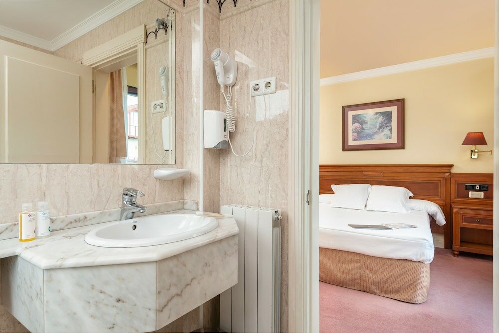 Фото Hospedium Hotel Blu Loiu