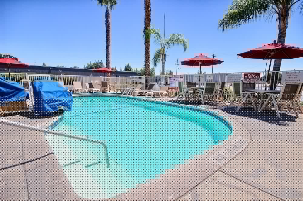 Фото Motel 6 Fresno, Ca - Blackstone South