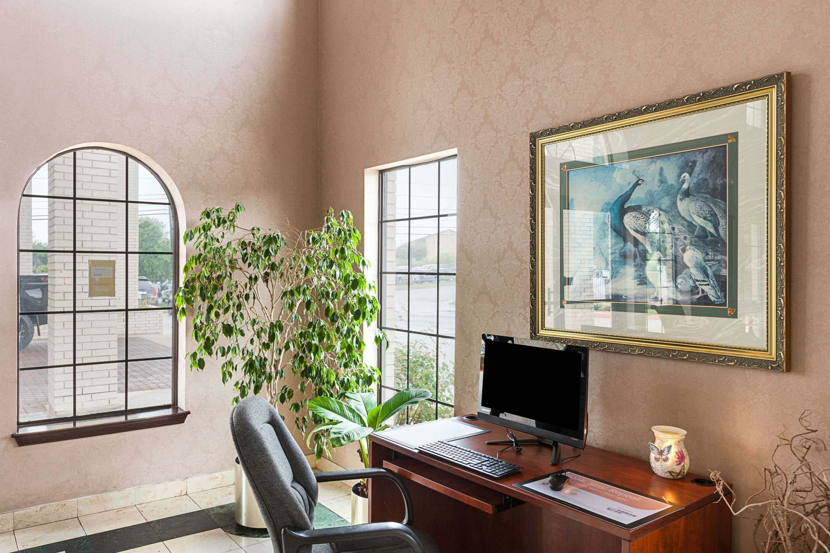 Фото Quality Inn Near Medical Center