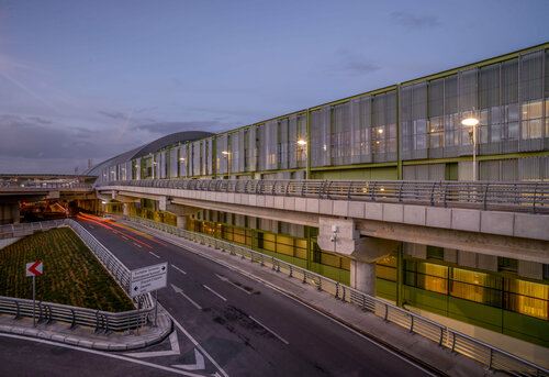 Гостиница Tav Airport Hotel Izmir в Газиэмире