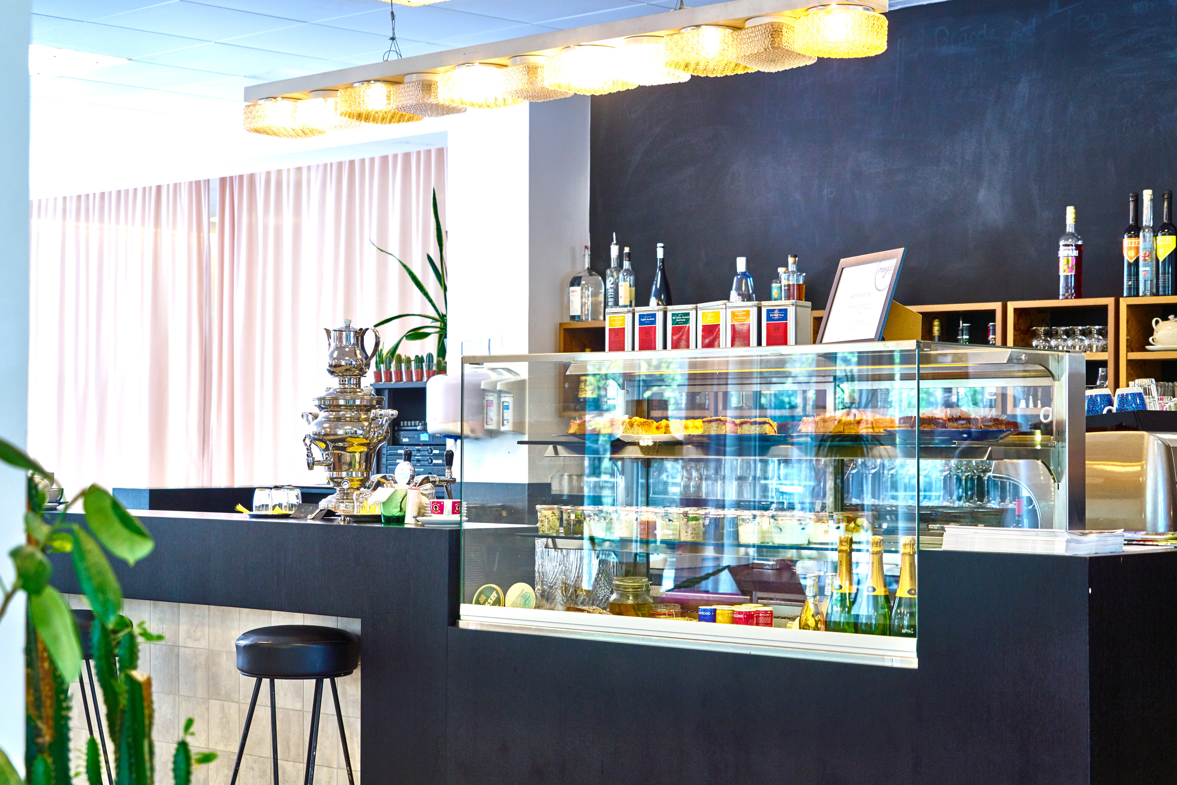 Фото Magdas Hotel