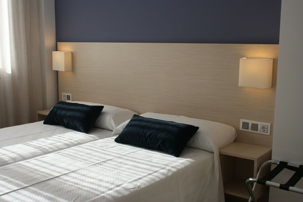 Фото Apartamentos Turísticos Playa Bárbate