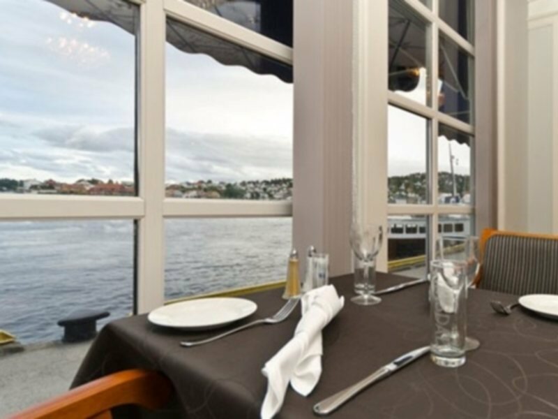 Фото Clarion Hotel Tyholmen Arendal