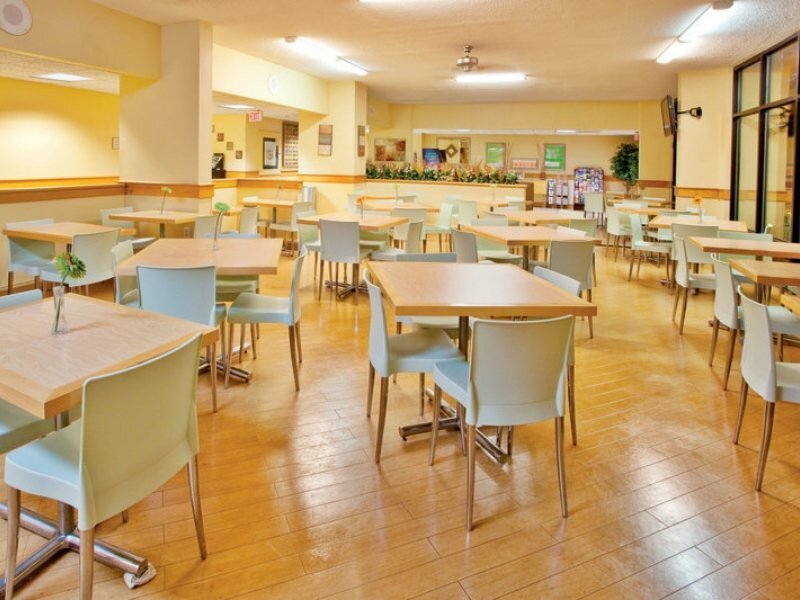 Фото La Quinta Inn & Suites by Wyndham Charleston Riverview