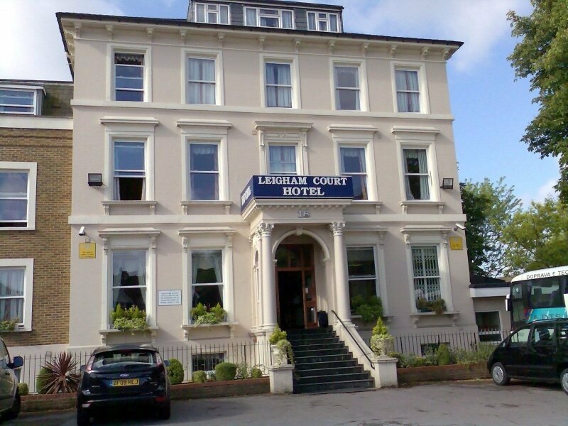 Фото отеля 1