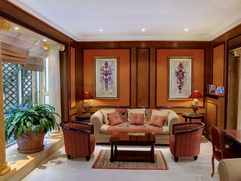 Фото The Hôtel de Neuville - Arc de Triomphe