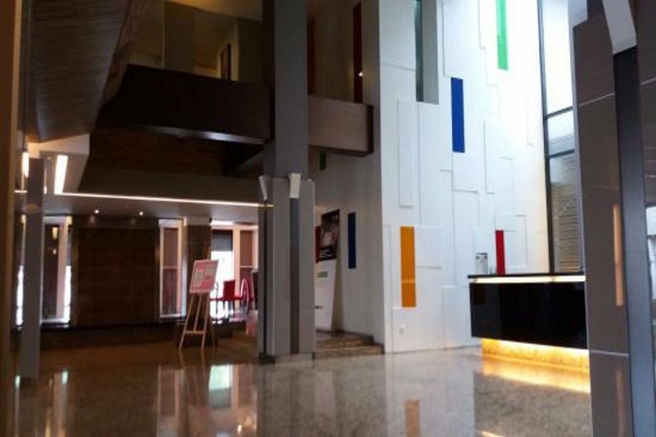 Фото The Brunei Hotel