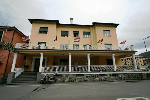 Гостиница Hotel Dora в Леванто